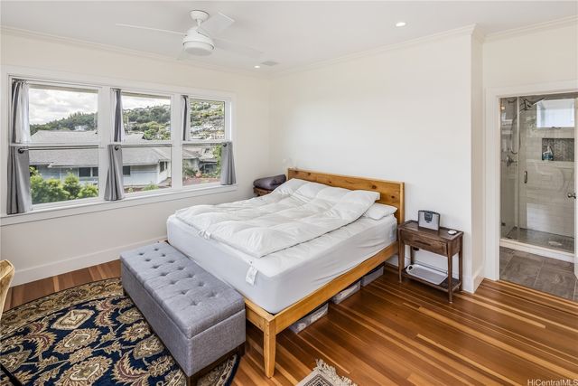 2463 Kekuanoni Street, Honolulu, HI 96813