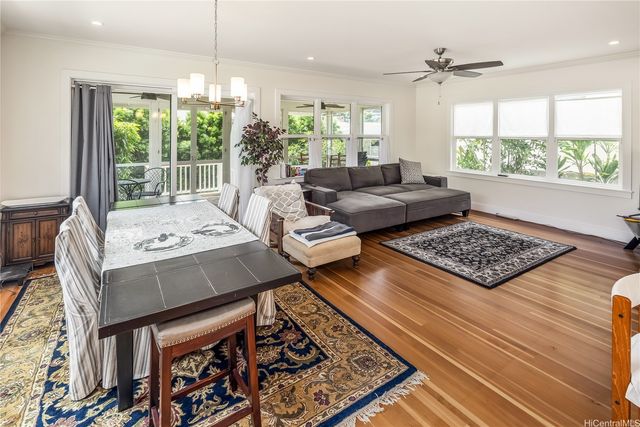 2463 Kekuanoni Street, Honolulu, HI 96813