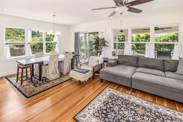 2463 Kekuanoni Street, Honolulu, HI 96813