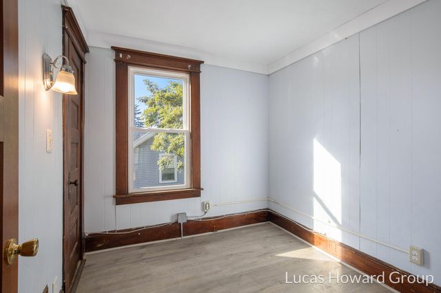737 Dolbee Avenue Se, City Of Grand Rapids, MI 49506