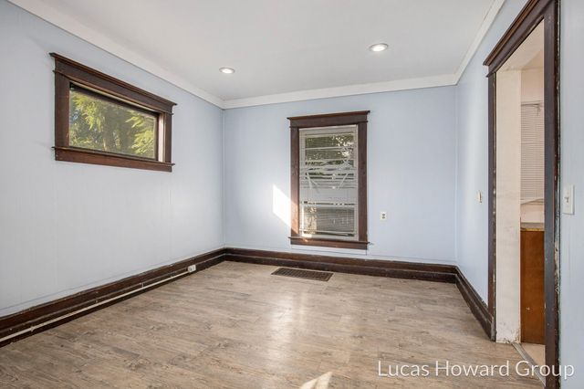 737 Dolbee Avenue Se, City Of Grand Rapids, MI 49506