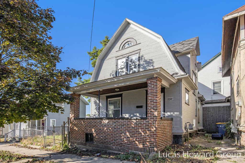 737 Dolbee Avenue Se, City Of Grand Rapids, MI 49506