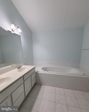 14240 MADRIGAL DR, Woodbridge, VA 22193