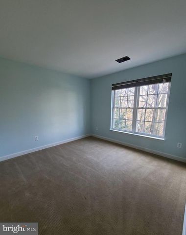 14240 MADRIGAL DR, Woodbridge, VA 22193