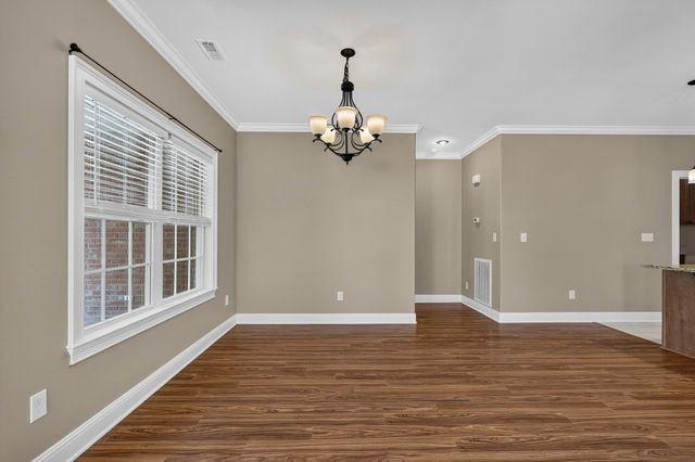 127 Riley Cir, Fayetteville, TN 37334