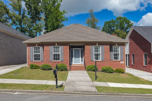 127 Riley Cir, Fayetteville, TN 37334
