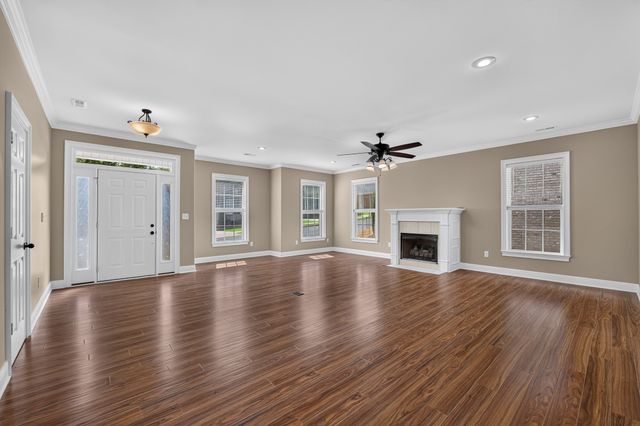 127 Riley Cir, Fayetteville, TN 37334