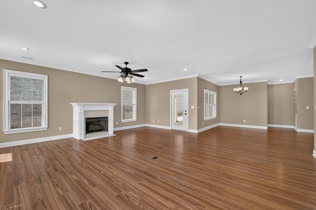 127 Riley Cir, Fayetteville, TN 37334