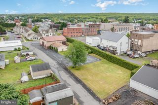 10 N CHERRY ST, Frackville, PA 17931