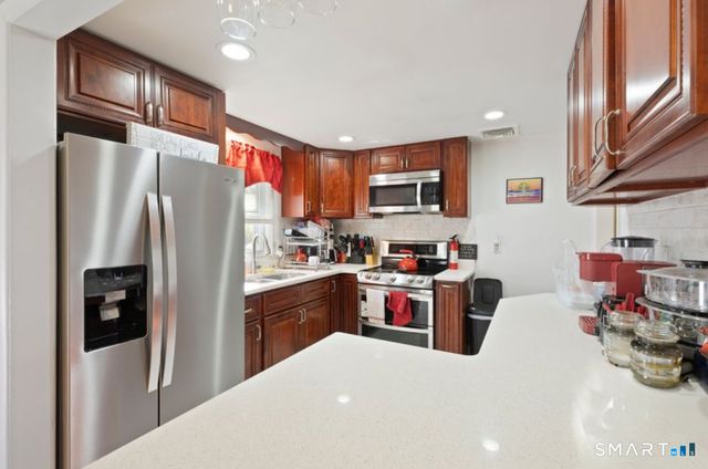 5 Cider Lane, Norwalk, CT 06851