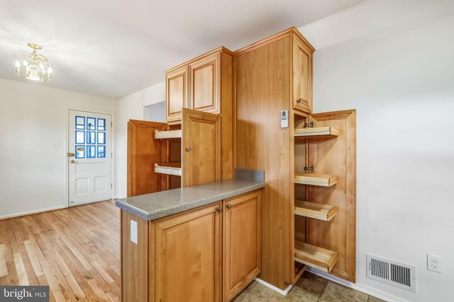 18724 BLOOMFIELD RD, Olney, MD 20832