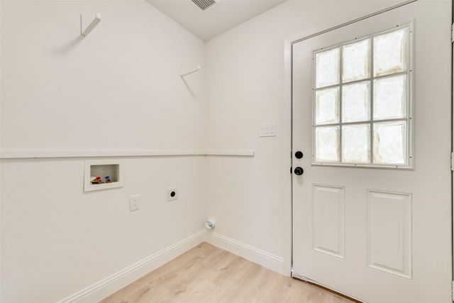 5828 Thousand Oaks Drive, Joshua, TX 76058