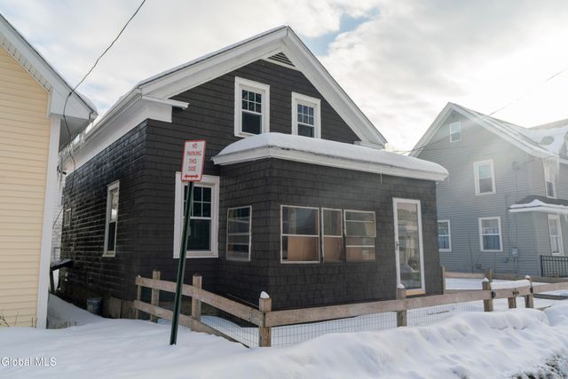 11 Moon Street, Fort Edward, NY 12828