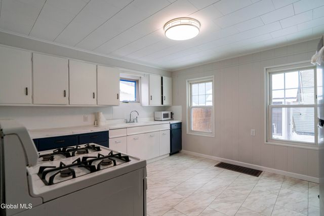 11 Moon Street, Fort Edward, NY 12828