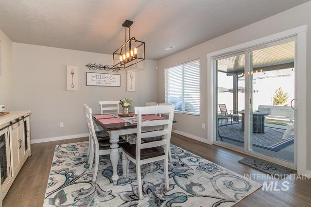 7744 E Rogue Dr, Nampa, ID 83687