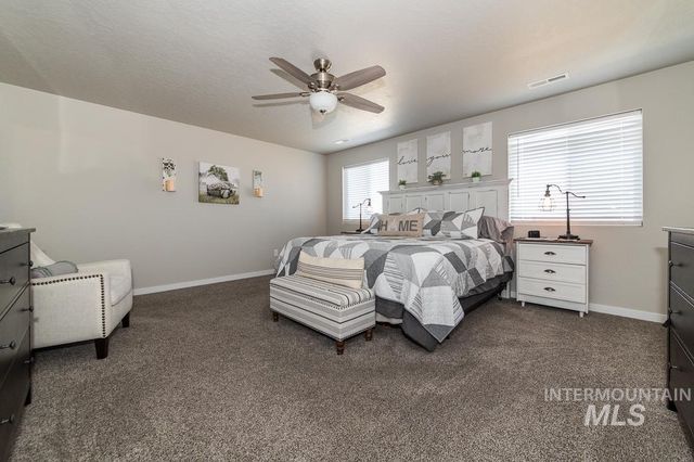 7744 E Rogue Dr, Nampa, ID 83687