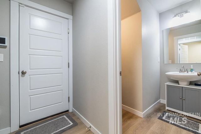 7744 E Rogue Dr, Nampa, ID 83687