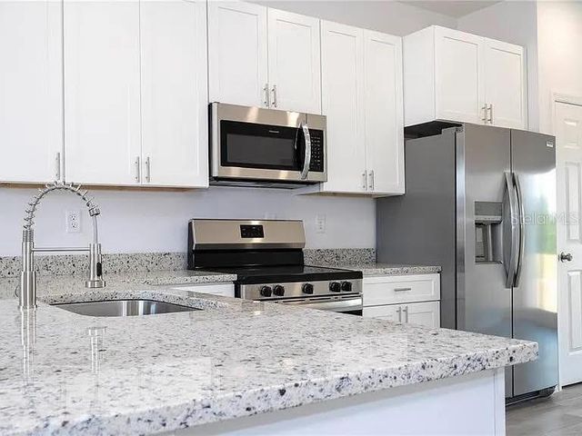 646 DESMOINES COURT, Kissimmee, FL 34759
