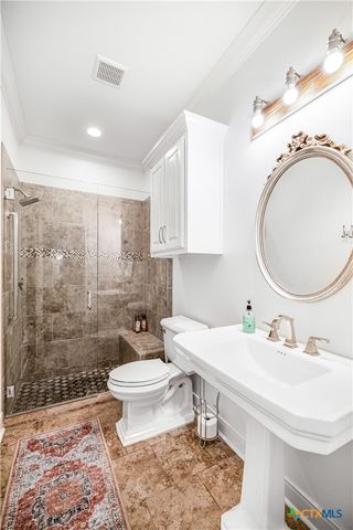 720 W Main Street, Port O'connor, TX 77982