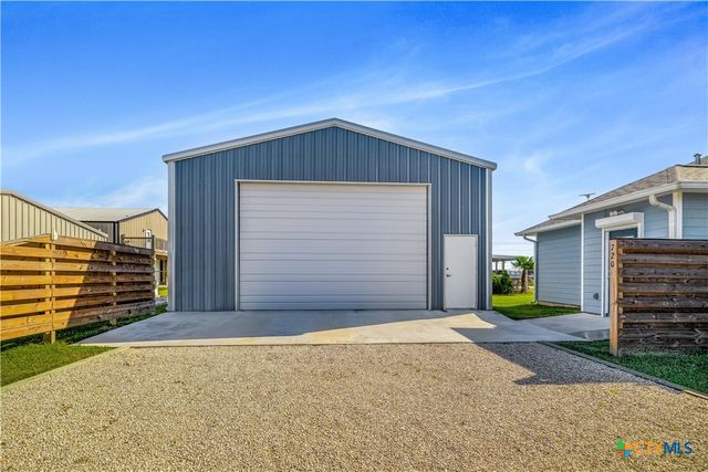 720 W Main Street, Port O'connor, TX 77982