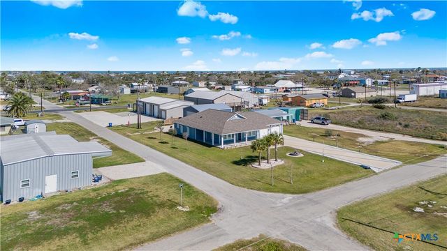 720 W Main Street, Port O'connor, TX 77982