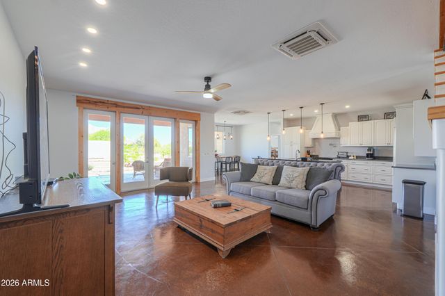 11422 N HAZELDINE Road, Casa Grande, AZ 85194