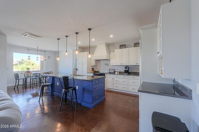 11422 N HAZELDINE Road, Casa Grande, AZ 85194