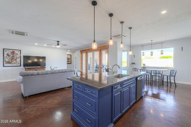 11422 N HAZELDINE Road, Casa Grande, AZ 85194