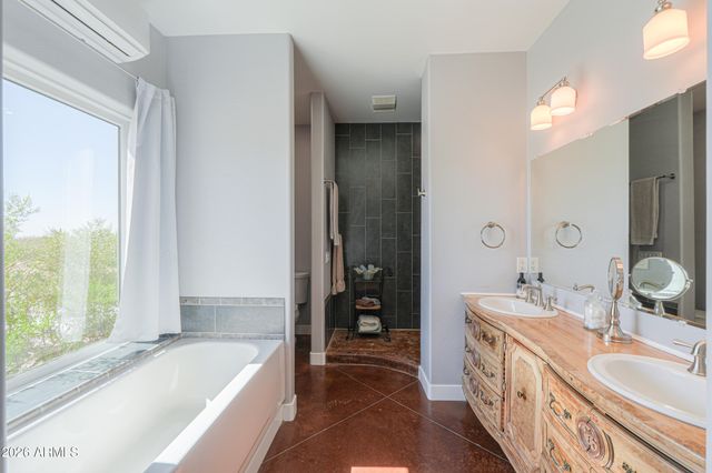 11422 N HAZELDINE Road, Casa Grande, AZ 85194