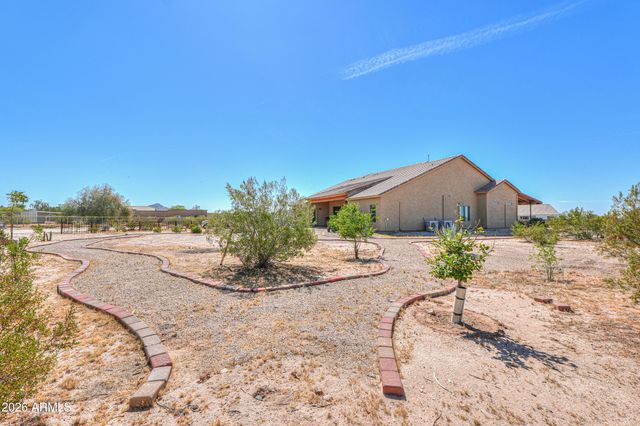 11422 N HAZELDINE Road, Casa Grande, AZ 85194