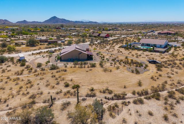 11422 N HAZELDINE Road, Casa Grande, AZ 85194