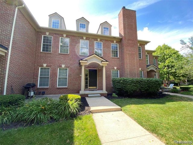 215 S Village Way, Canton, MI 48188