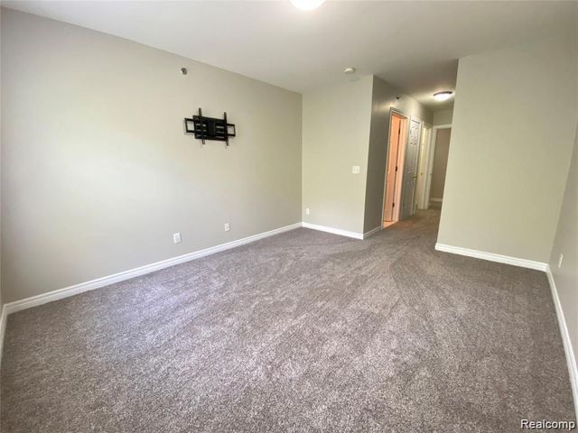 215 S Village Way, Canton, MI 48188