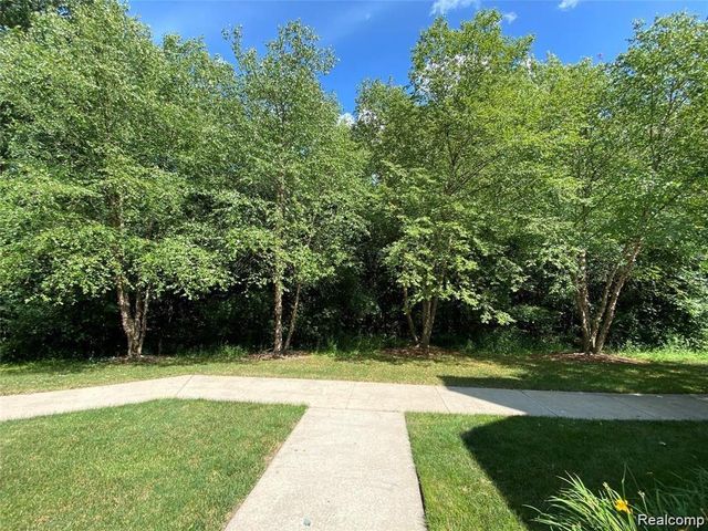 215 S Village Way, Canton, MI 48188