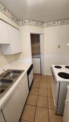 834 SKY LAKE CIRCLE C, Orlando, FL 32809