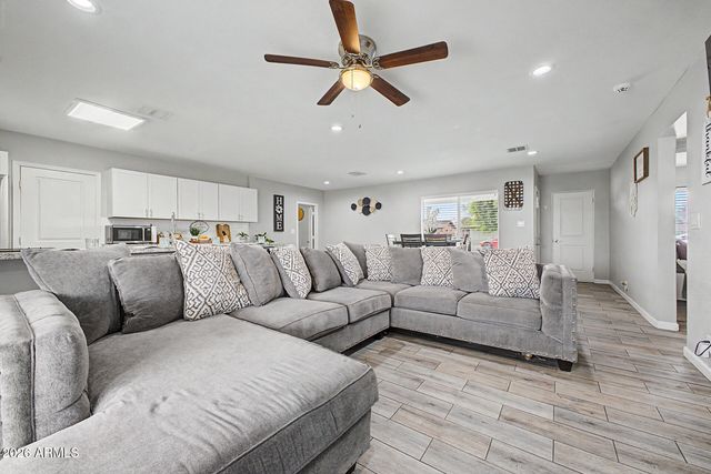 2026 W OREGON Avenue, Phoenix, AZ 85015