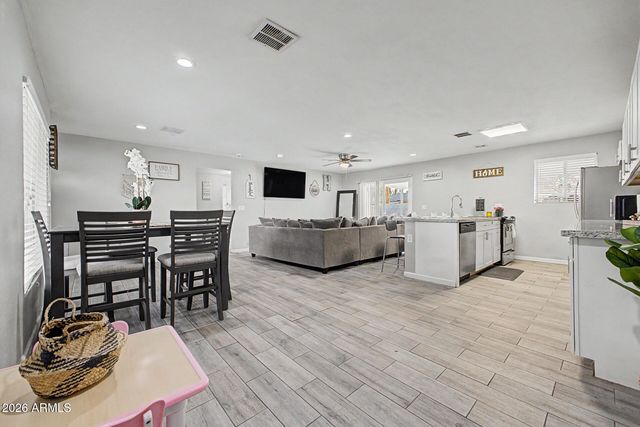 2026 W OREGON Avenue, Phoenix, AZ 85015