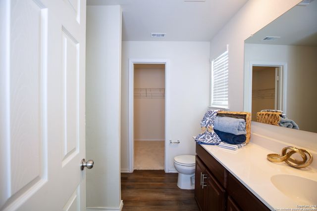 519 Wild Olive, San Antonio, TX 78219