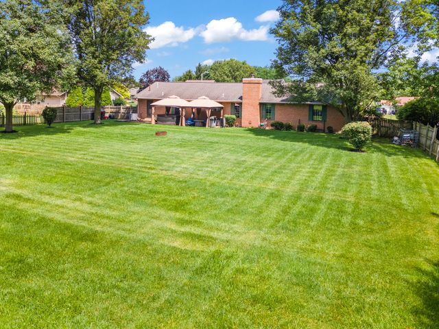1686 Laurel Creek Drive 1686 Laurel Creek Drive, Troy, OH 45373