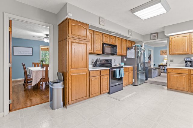 1686 Laurel Creek Drive 1686 Laurel Creek Drive, Troy, OH 45373