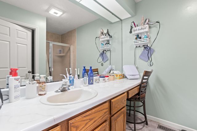 1686 Laurel Creek Drive 1686 Laurel Creek Drive, Troy, OH 45373