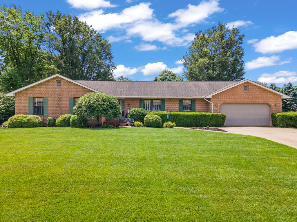 1686 Laurel Creek Drive 1686 Laurel Creek Drive, Troy, OH 45373
