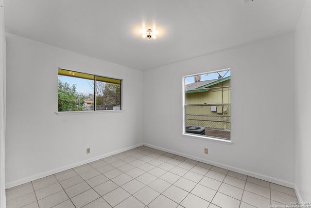 8627 Cape Valley St, San Antonio, TX 78227