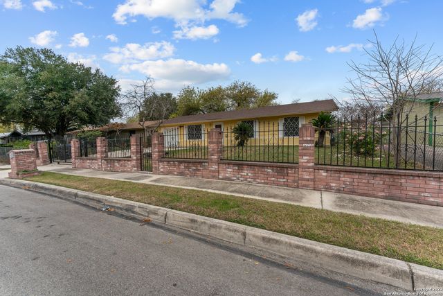 8627 Cape Valley St, San Antonio, TX 78227
