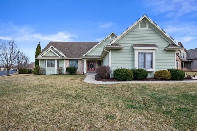 W177N5440 Legend COURT, Menomonee Falls, WI 53051