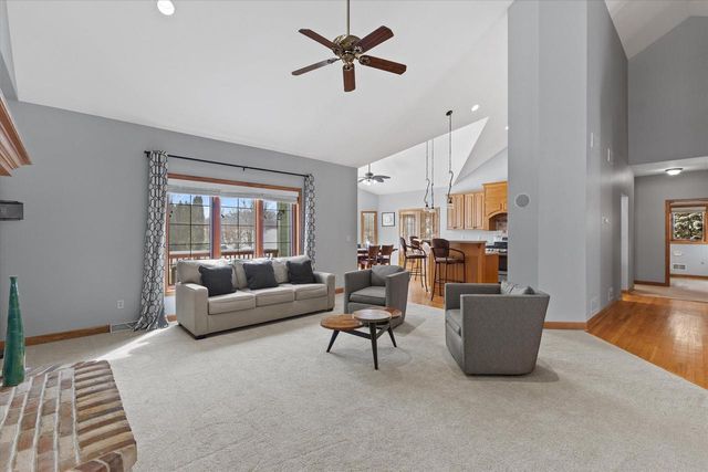 W177N5440 Legend COURT, Menomonee Falls, WI 53051