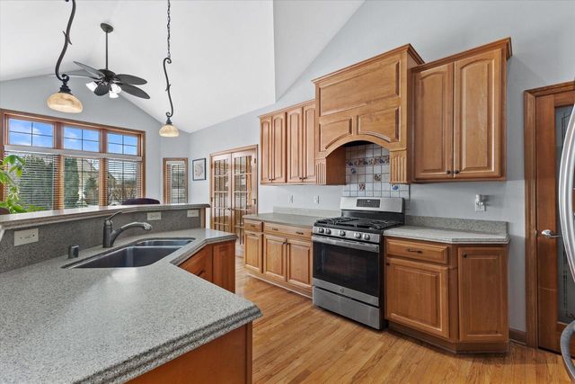 W177N5440 Legend COURT, Menomonee Falls, WI 53051