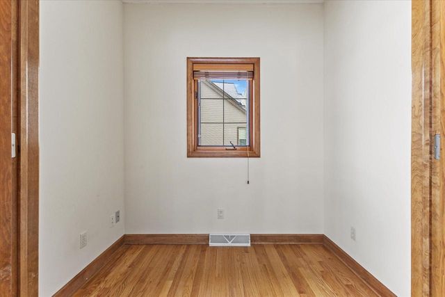 W177N5440 Legend COURT, Menomonee Falls, WI 53051