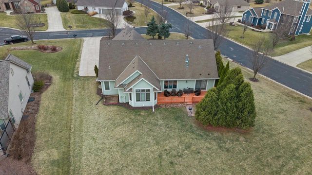 W177N5440 Legend COURT, Menomonee Falls, WI 53051