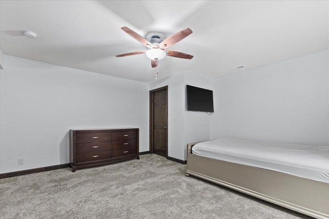 W177N5440 Legend COURT, Menomonee Falls, WI 53051